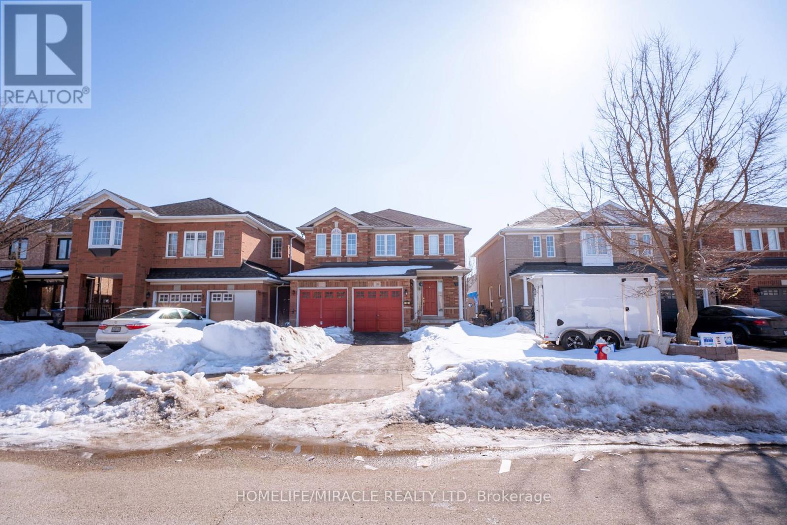 16 Dunure Crescent Property Photo 2