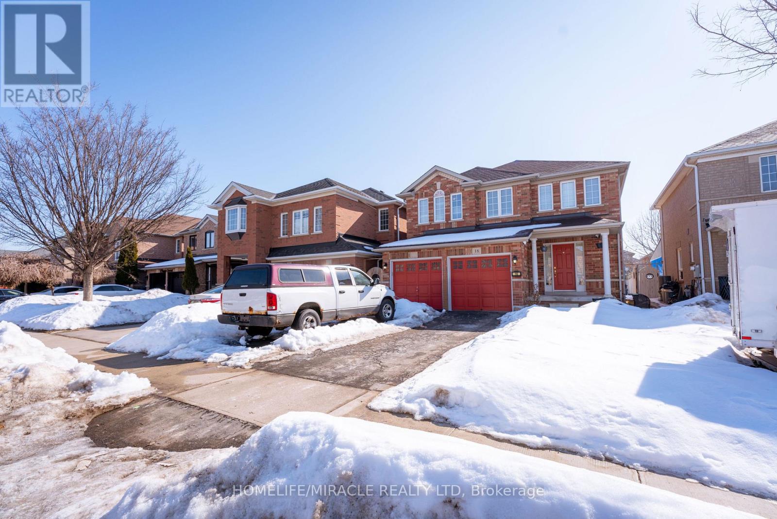 16 Dunure Crescent Property Photo 3