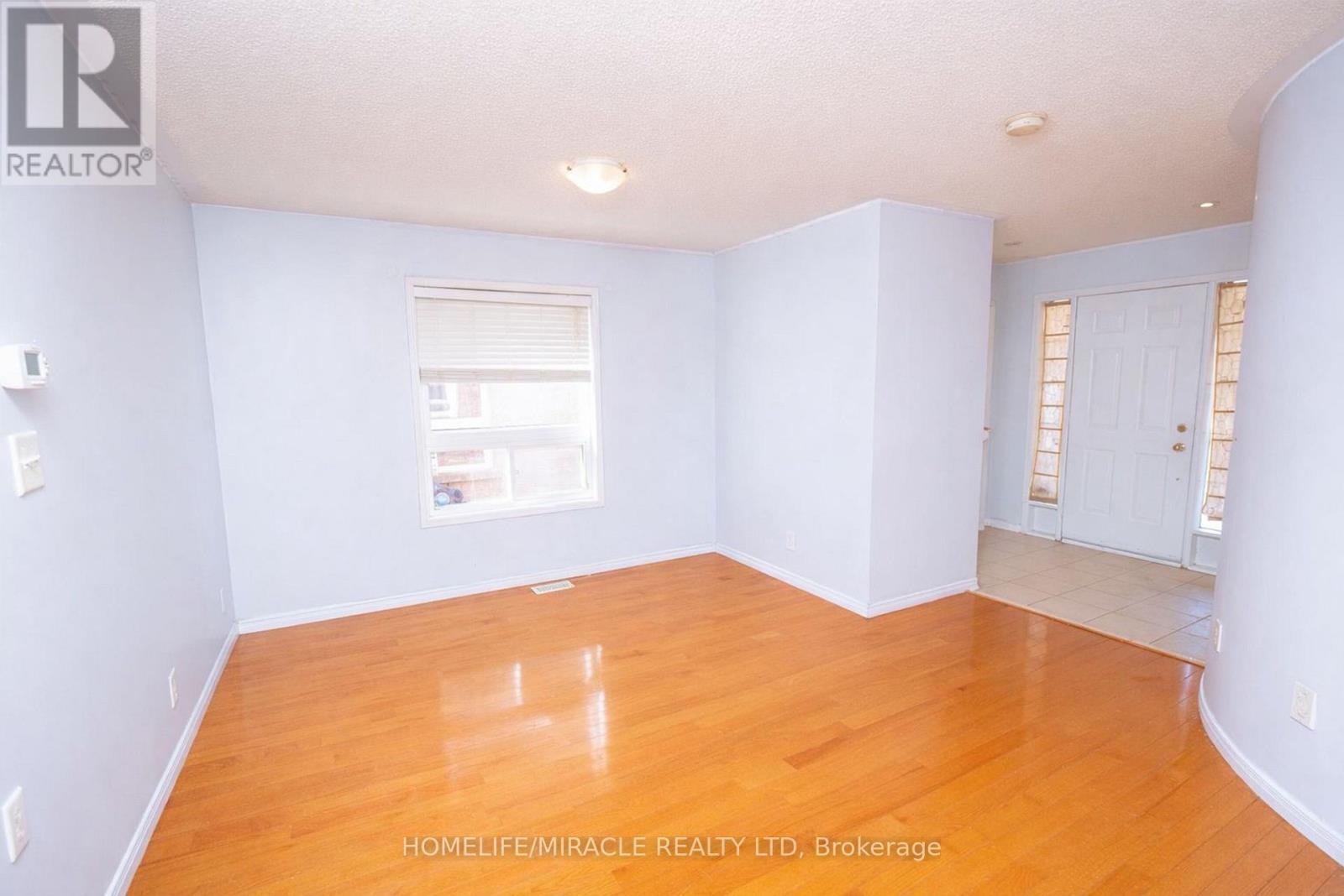 16 Dunure Crescent Property Photo 9