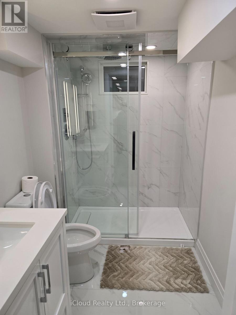 B - 23 Swanhurst Boulevard Property Photo 14