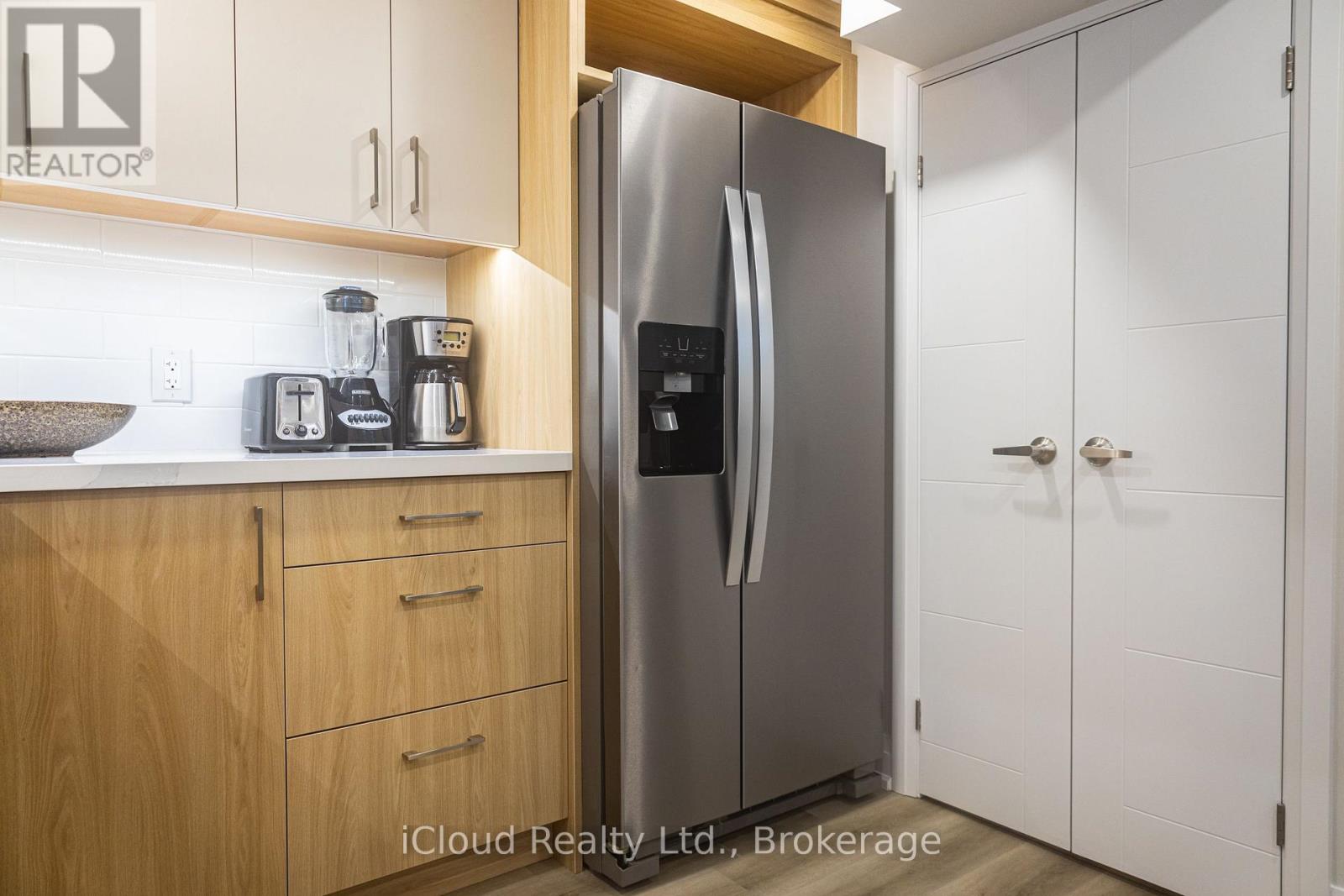 B - 23 Swanhurst Boulevard Property Photo 27
