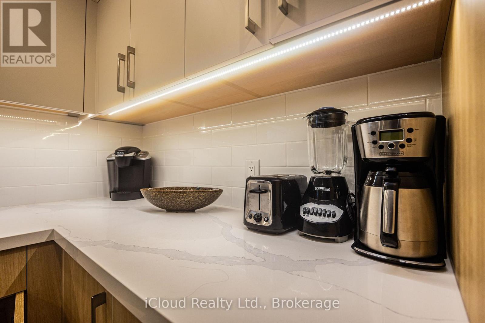 B - 23 Swanhurst Boulevard Property Photo 31