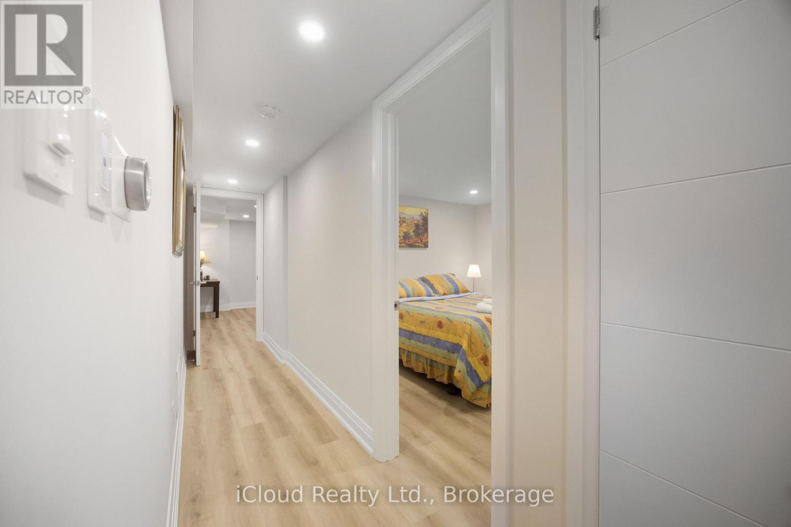 B - 23 Swanhurst Boulevard Property Photo 32