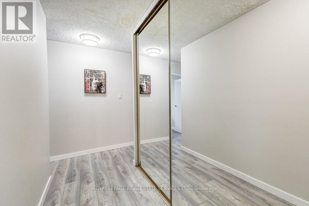 601 - 212 Kerr Street Property Photo 12