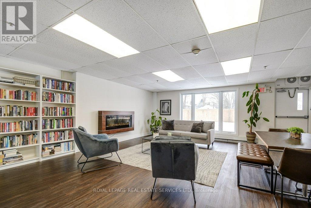 601 - 212 Kerr Street Property Photo 37