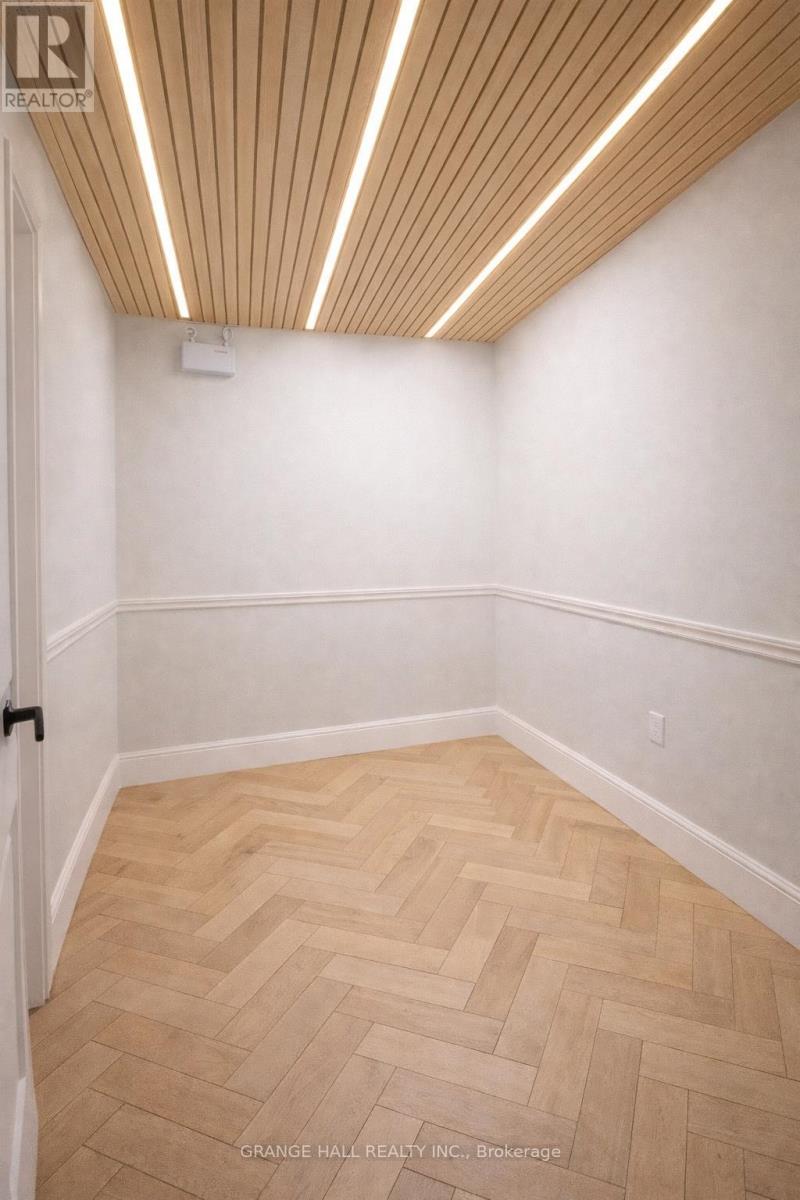 111 - 1649 Dufferin Street Property Photo 4