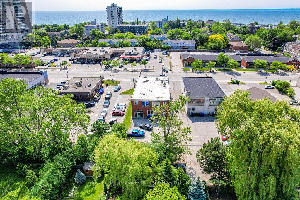 2307 - 2309 Lakeshore Road W Property Photo 5