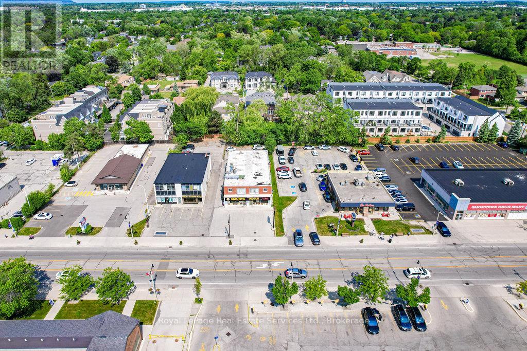 2307 - 2309 Lakeshore Road W Property Photo 8
