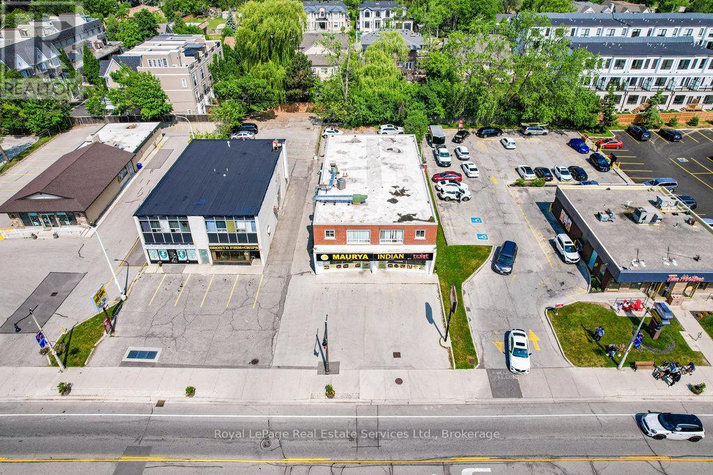 2307 - 2309 Lakeshore Road W Property Photo 9