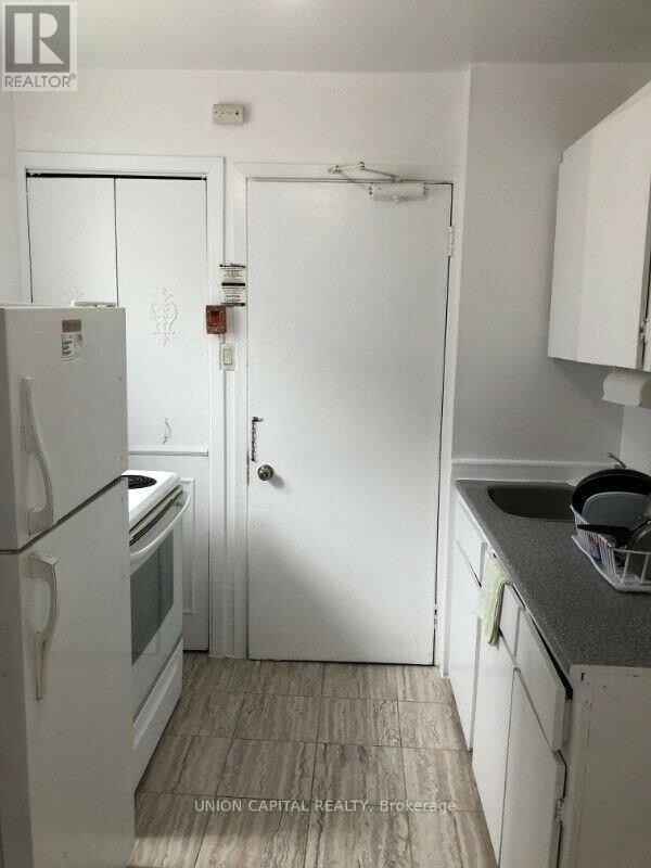 2 - 2015 Davenport Road Property Photo 6