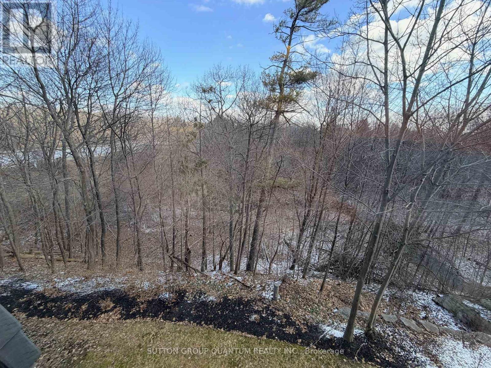 305 - 390 Upper Middle Road E Property Photo 35
