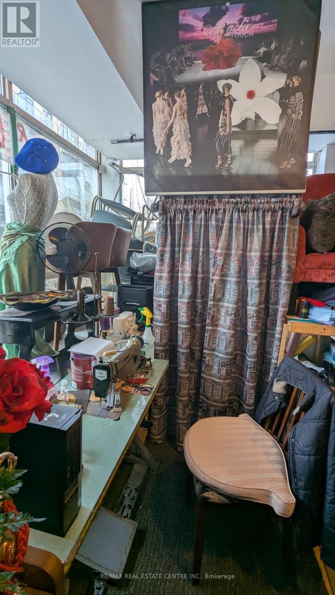 19 John Street Property Photo 36
