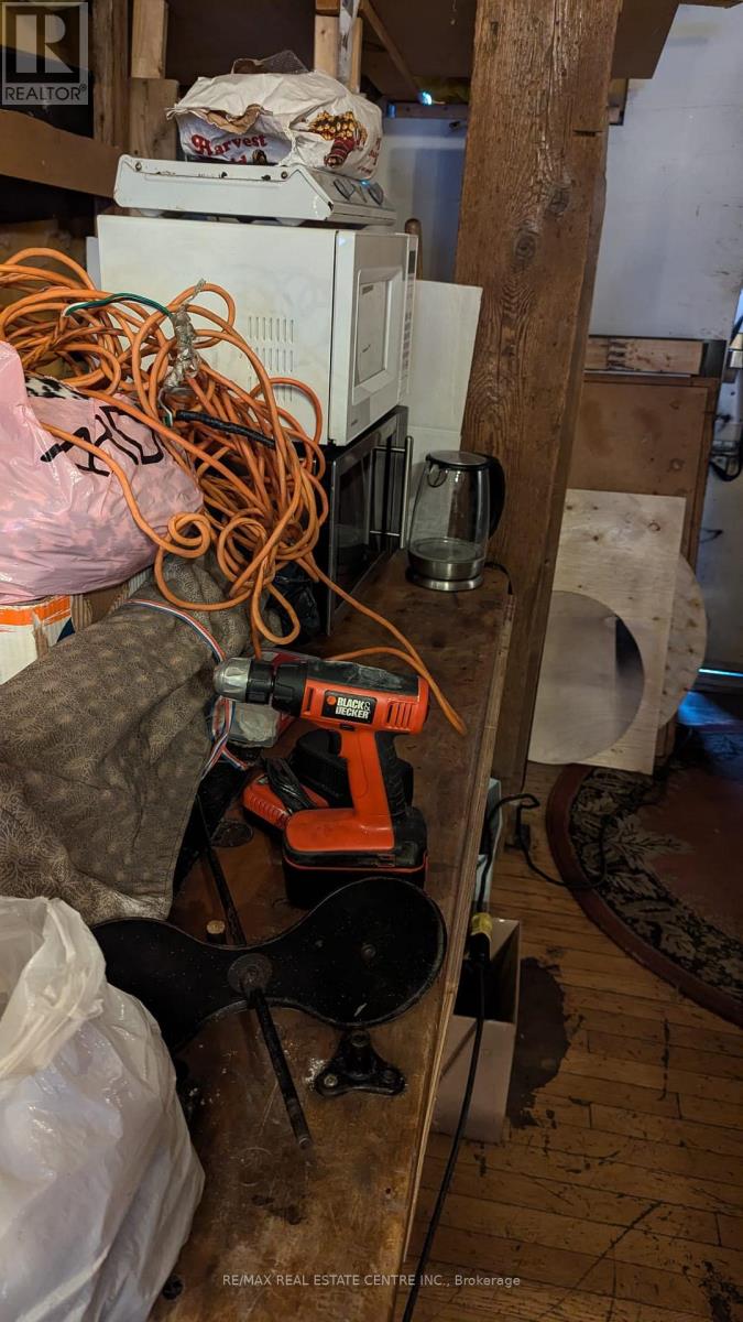 19 John Street Property Photo 44