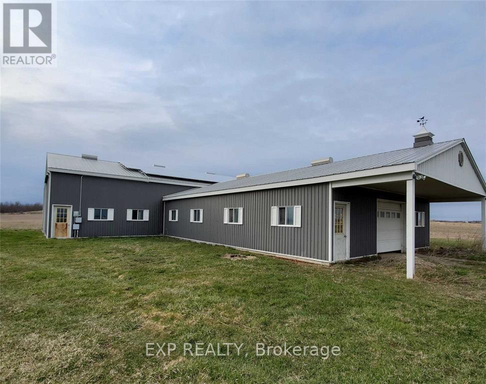 2330 King Street N Property Photo 2