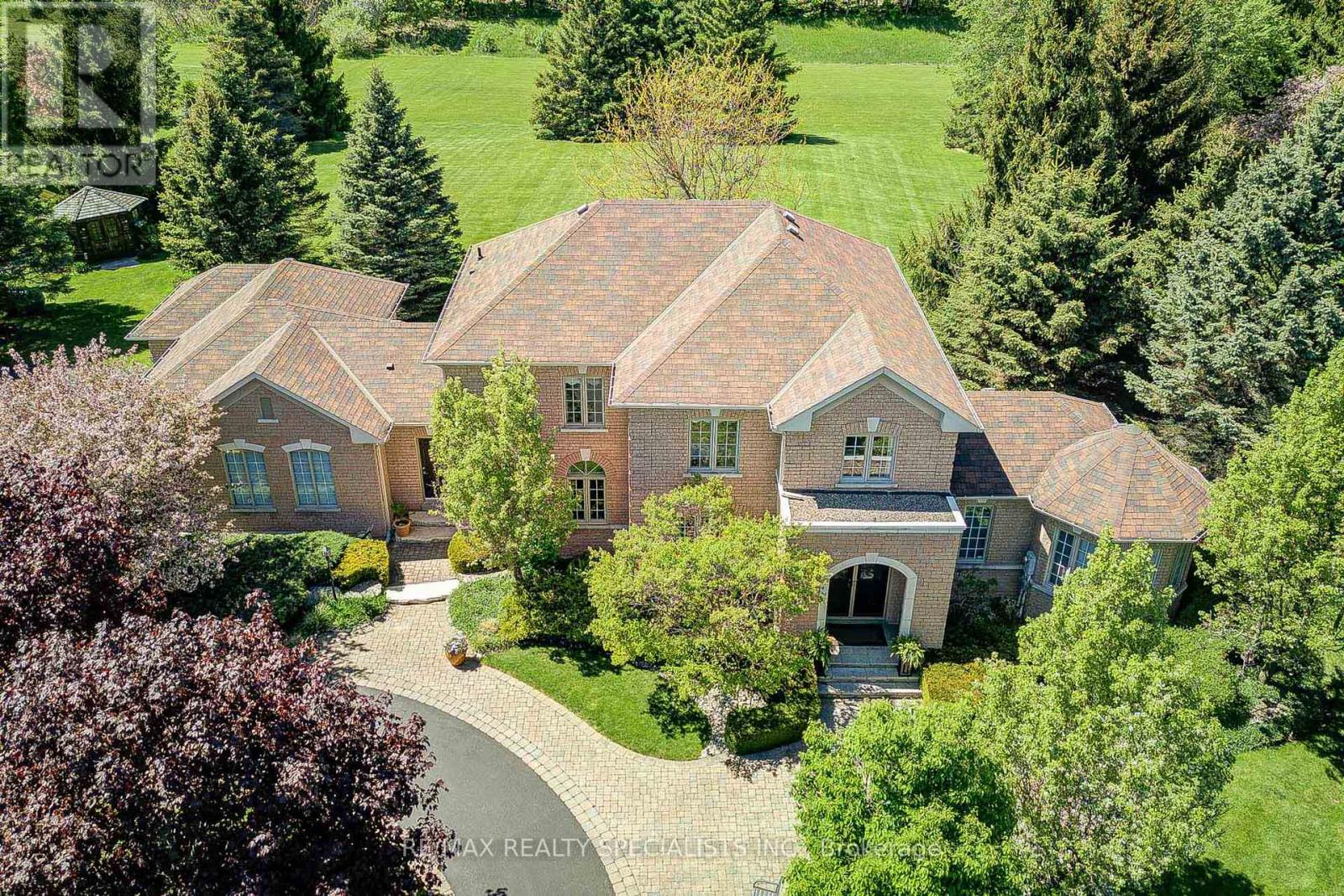 11 Bridlewood Boulevard Property Photo 1