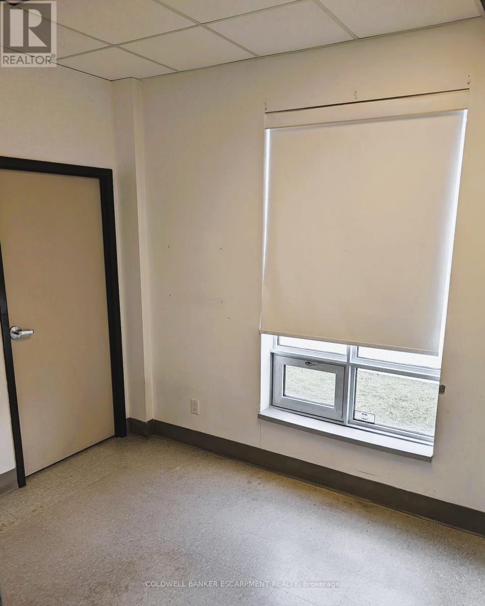 A/b - 10 Eastern Avenue Property Photo 9