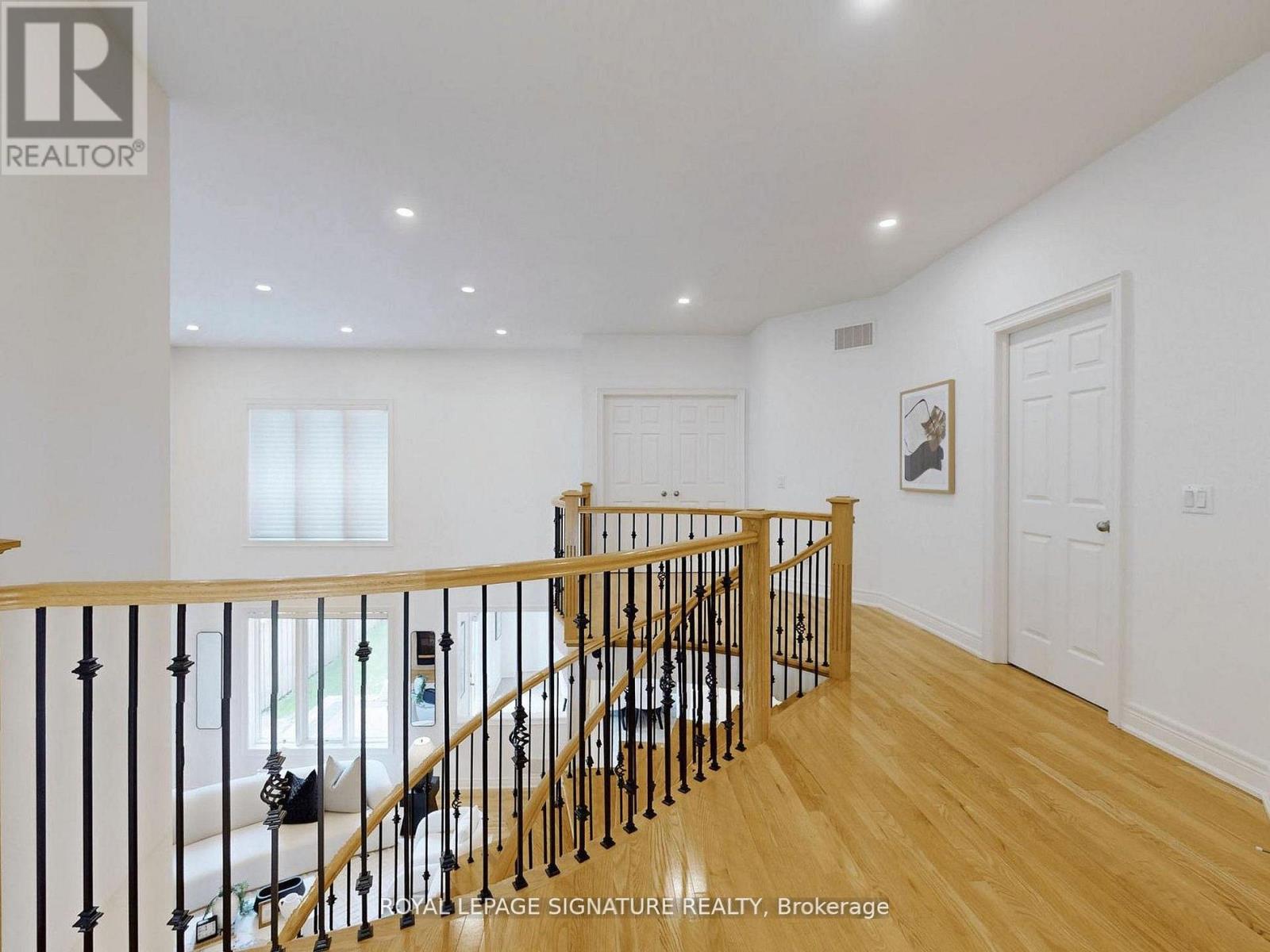 2238 Lyndhurst Drive Property Photo 25