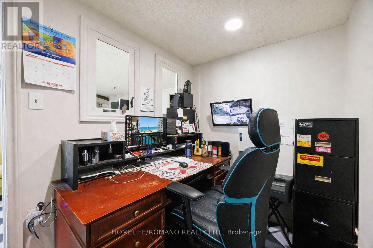 35 - 101 Toro Road Property Photo 13