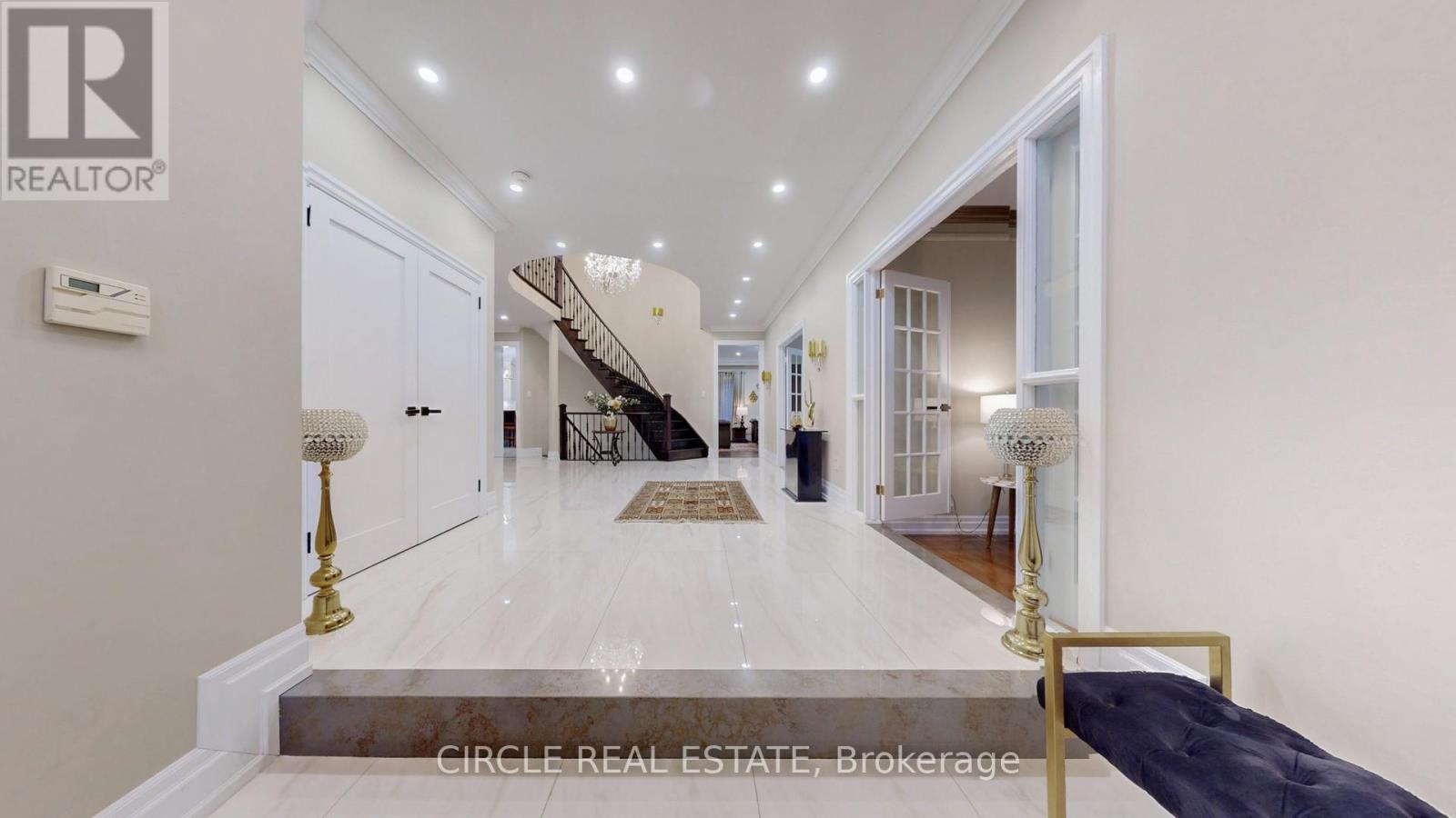 5351 Forest Ridge Drive Property Photo 3