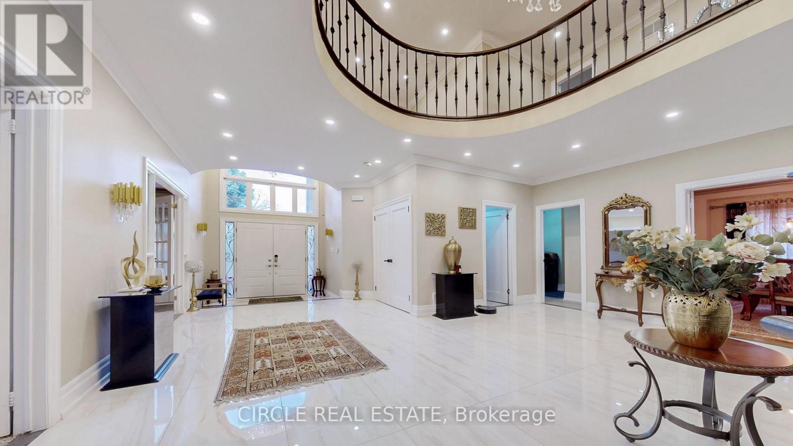 5351 Forest Ridge Drive Property Photo 4