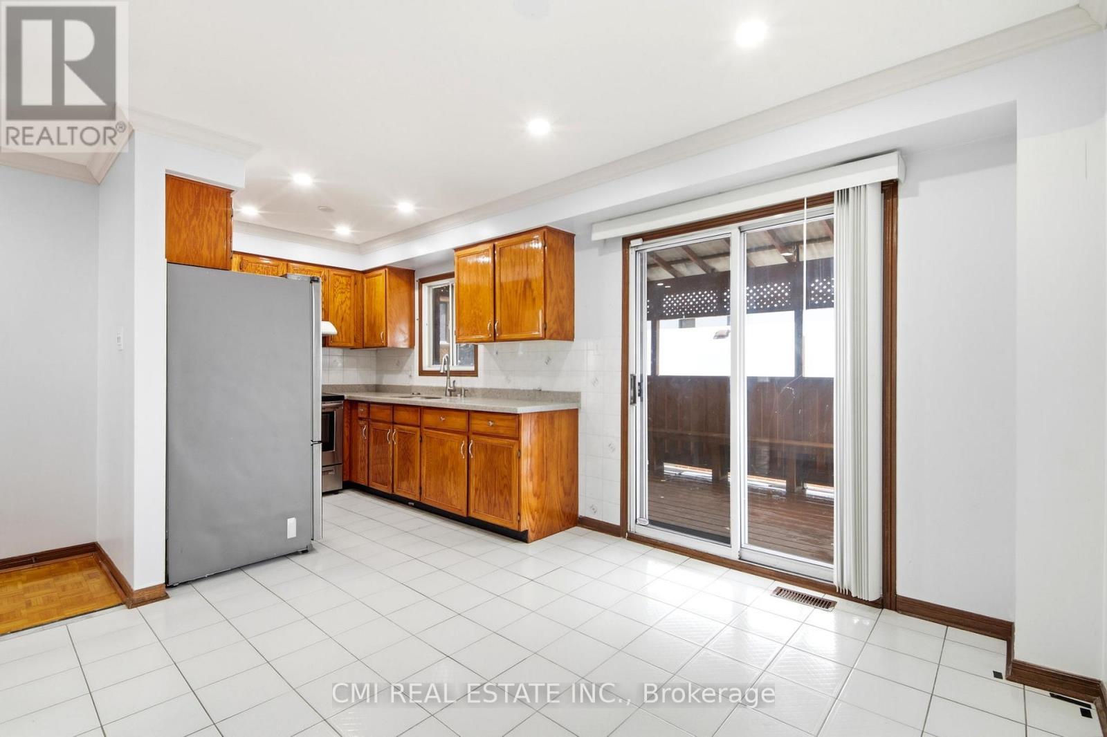 3 Forest Point Drive Property Photo 8