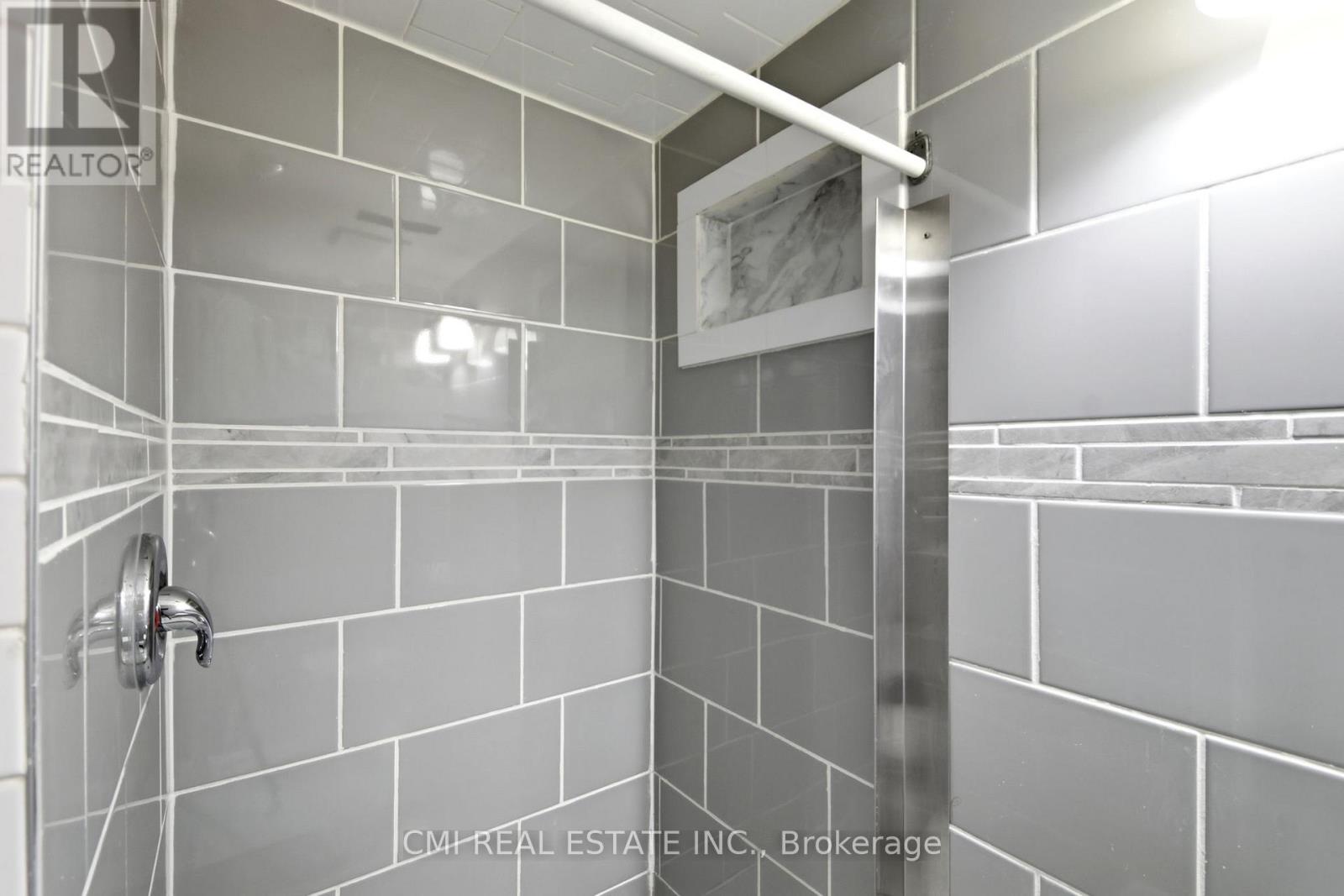 3 Forest Point Drive Property Photo 28