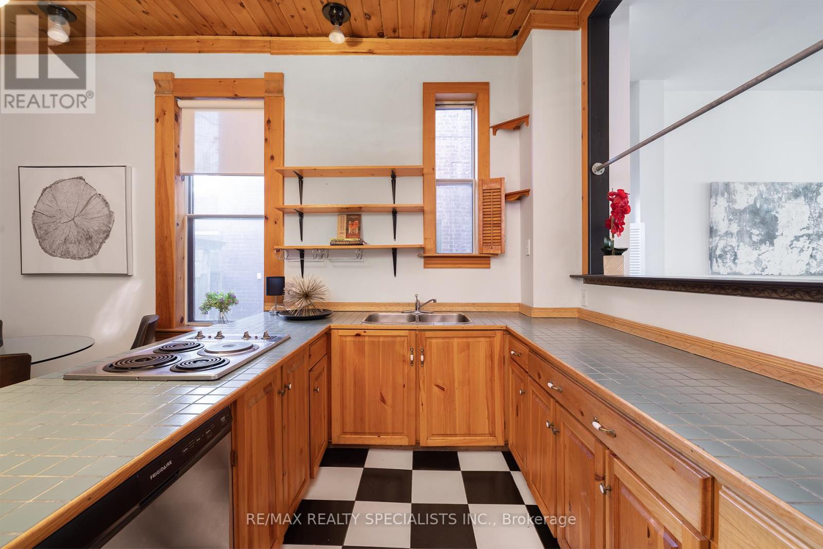 48 Leopold Street Property Photo 11