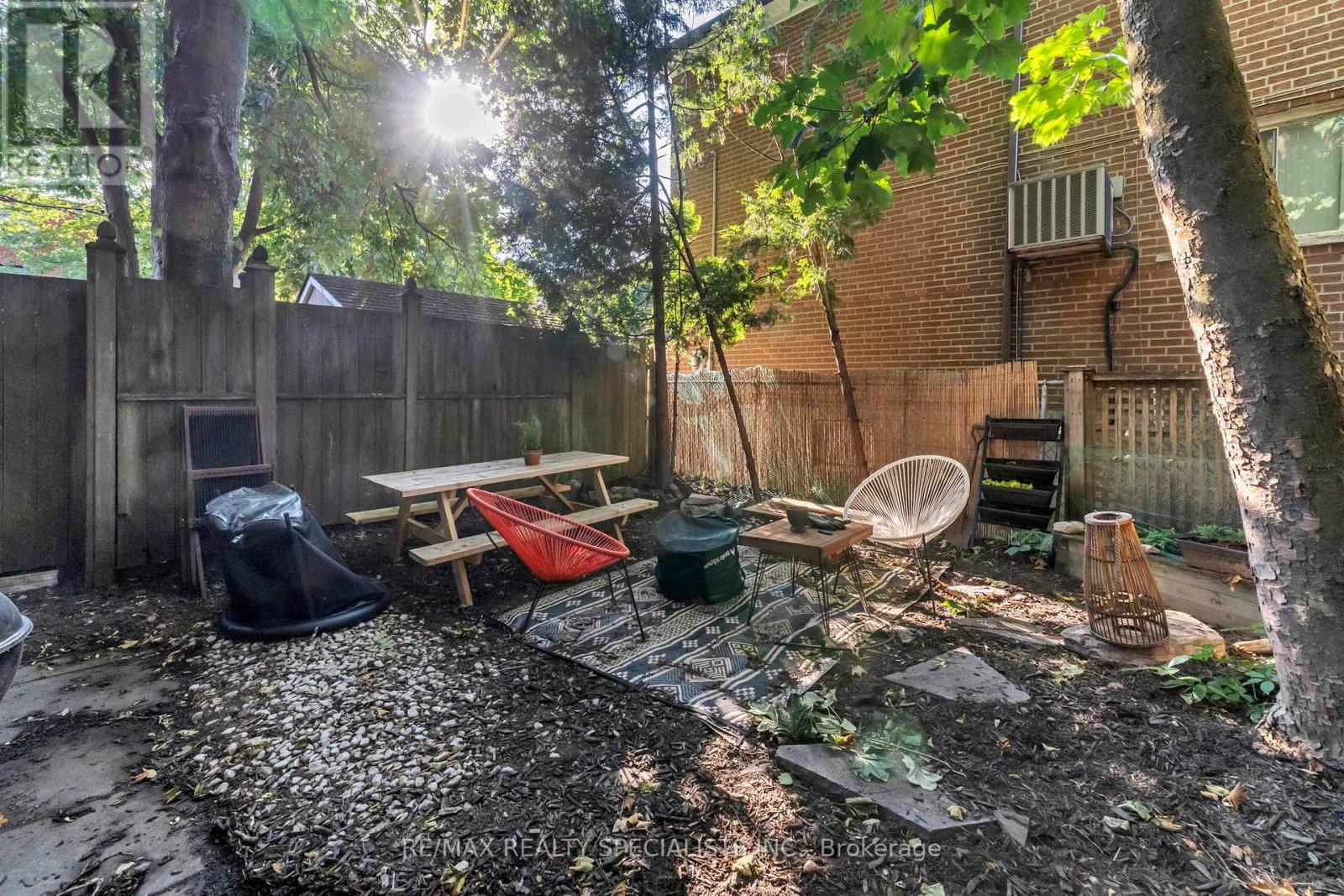 48 Leopold Street Property Photo 44