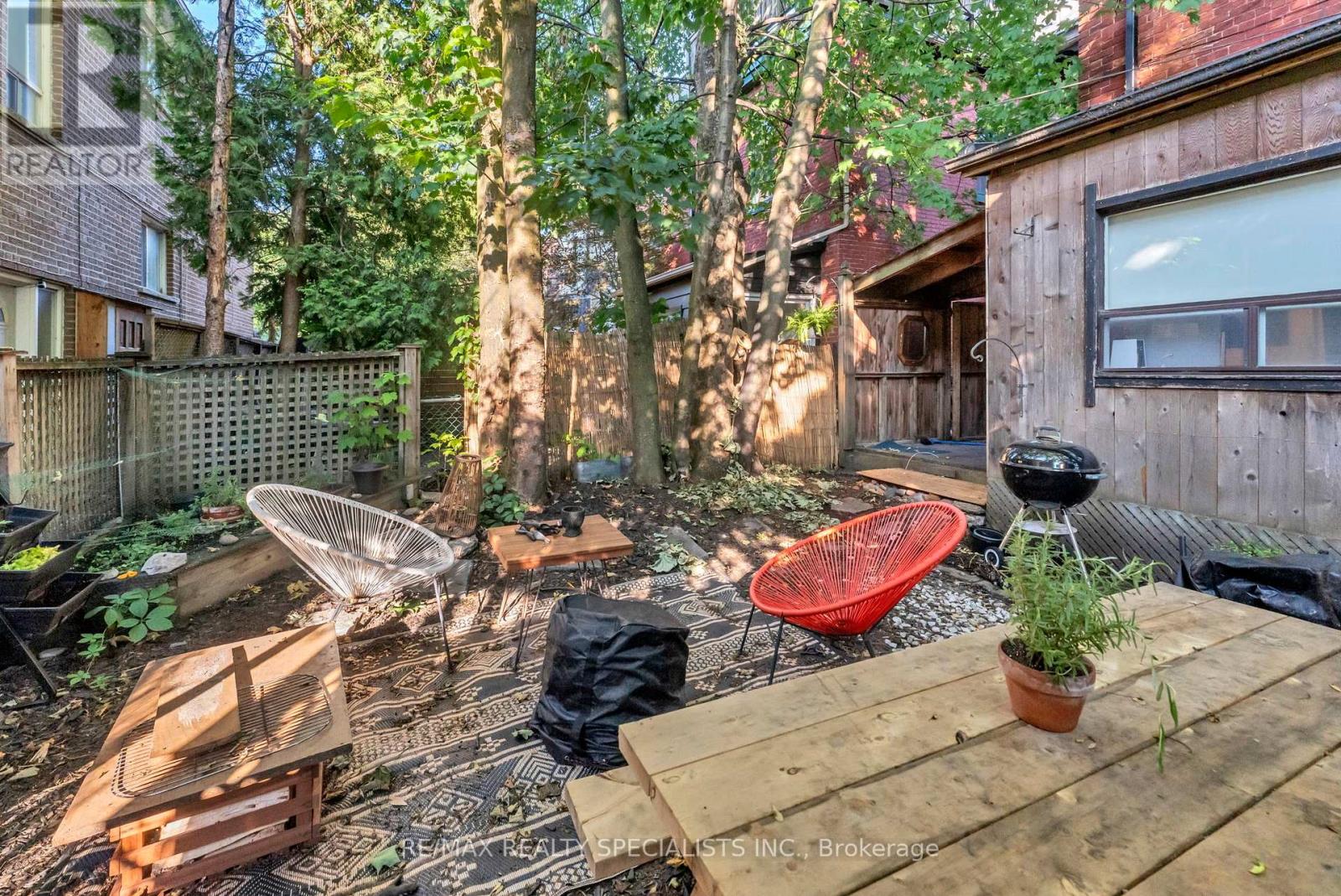 48 Leopold Street Property Photo 45