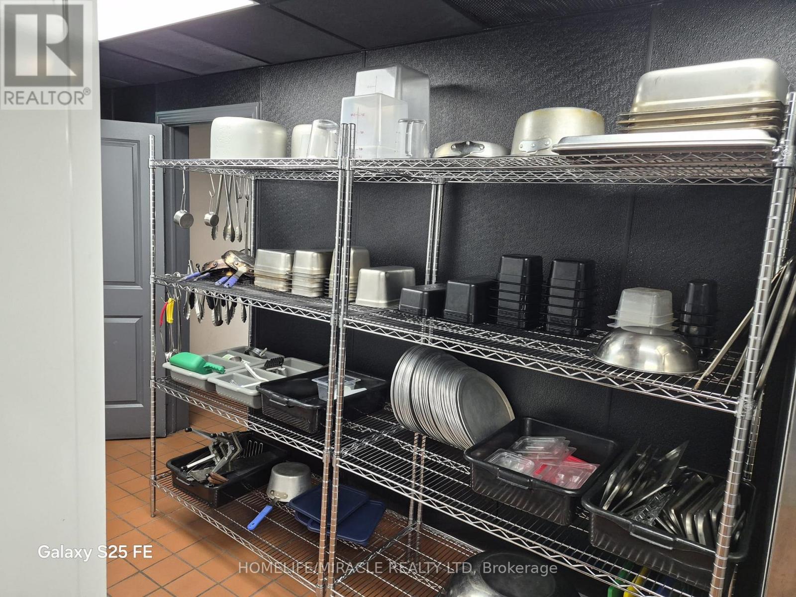 1222 St Clair Avenue W Property Photo 14
