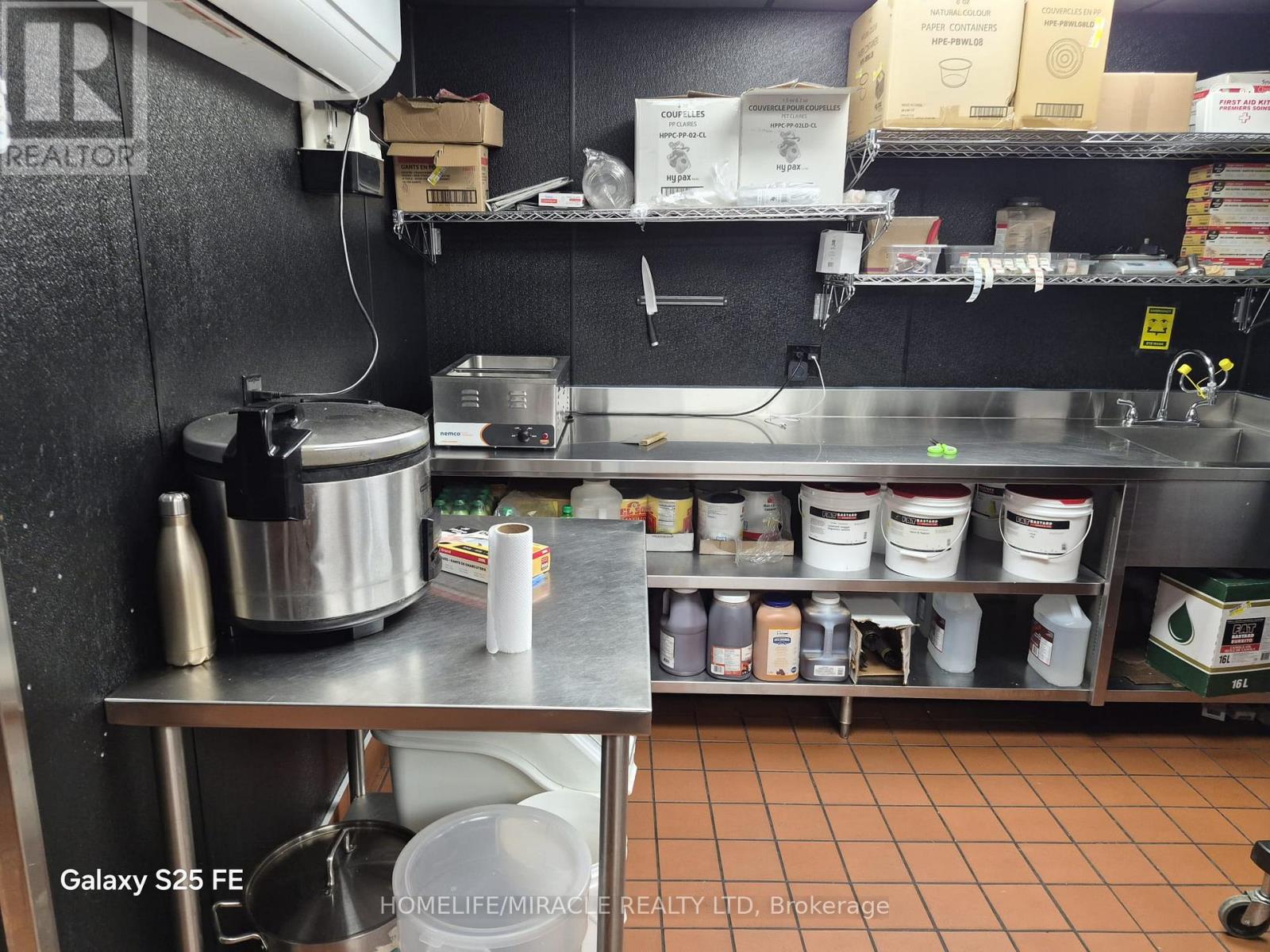 1222 St Clair Avenue W Property Photo 15
