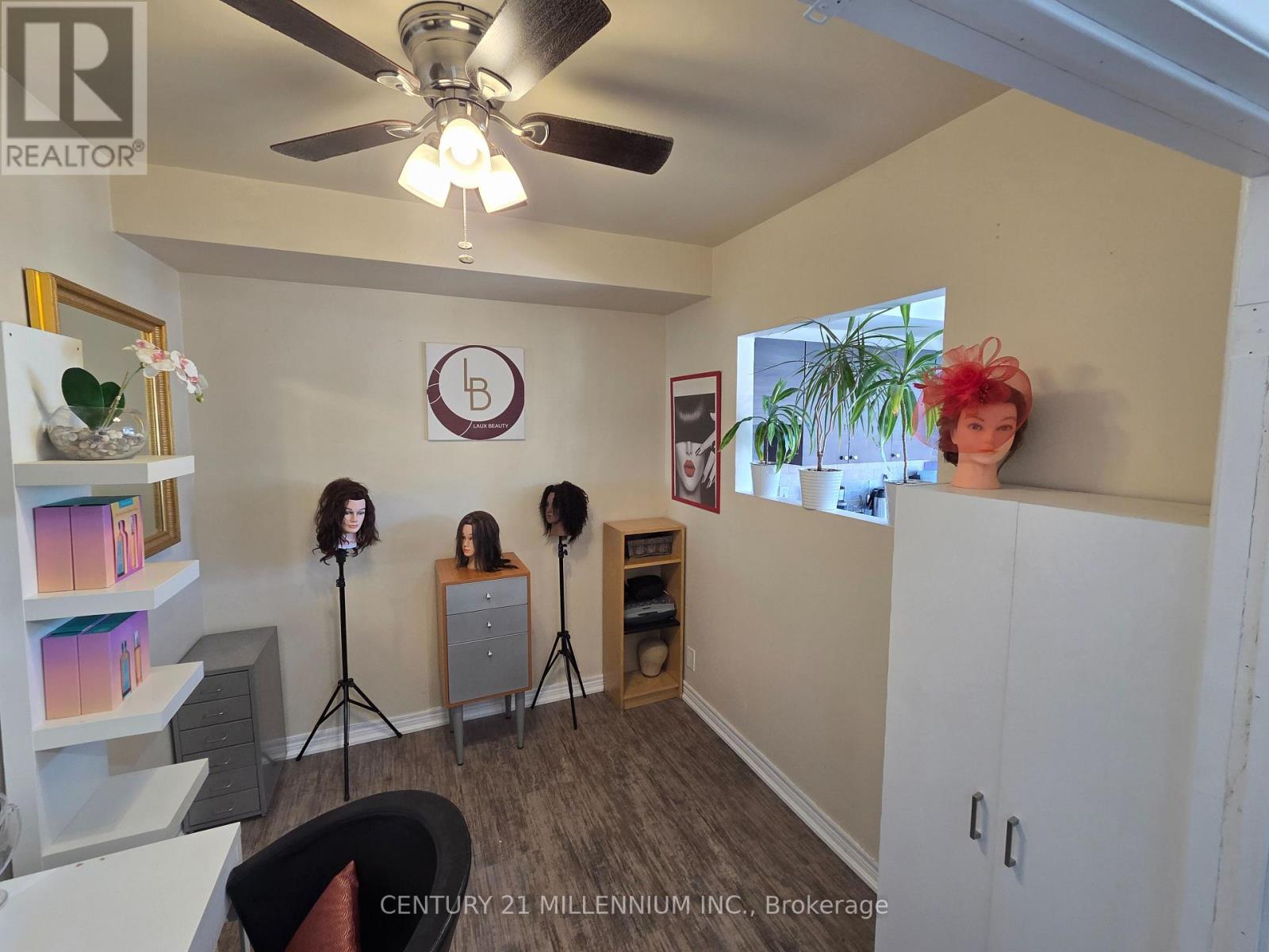 B - 2479 Lake Shore Boulevard W Property Photo 6