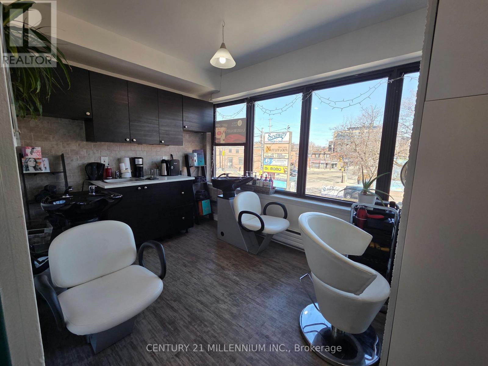 B - 2479 Lake Shore Boulevard W Property Photo 15