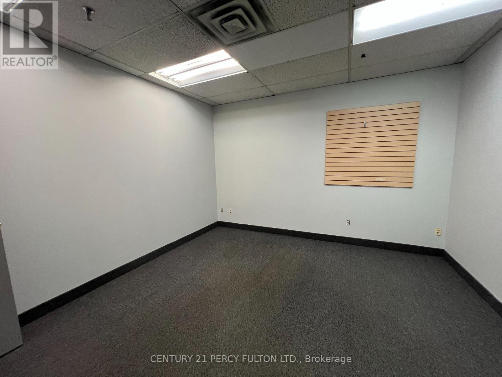 204 - 230 Eddystone Avenue Property Photo 4