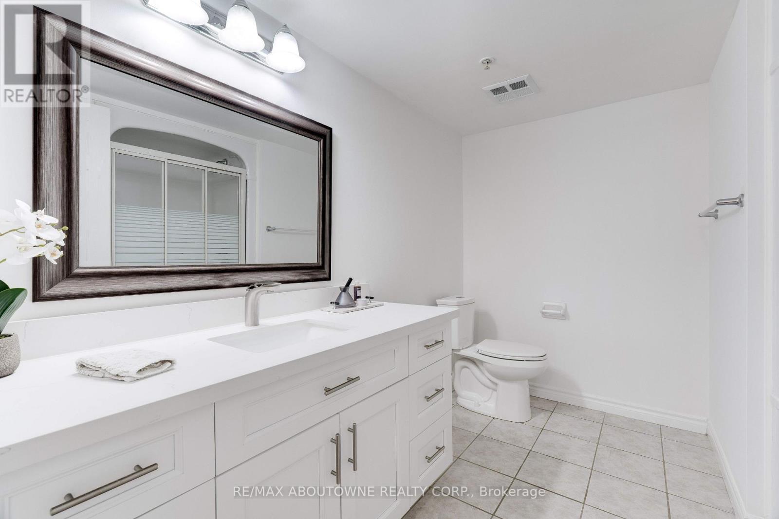 212 - 1460 Bishops Gate Property Photo 7