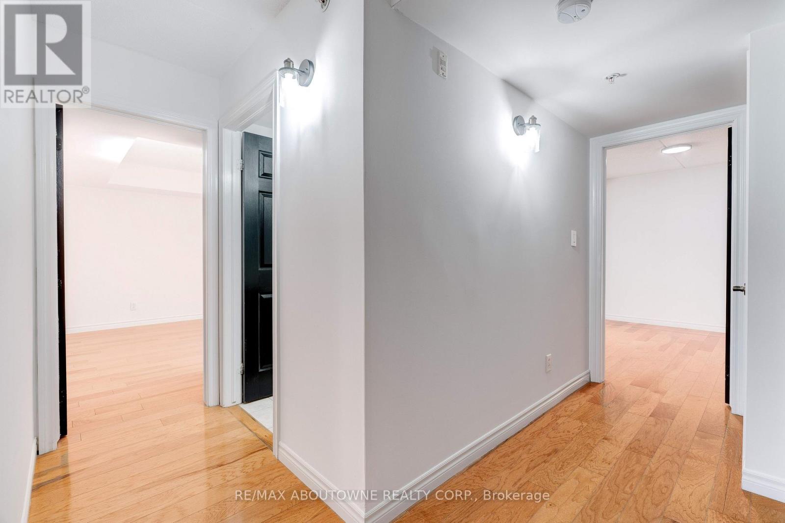 212 - 1460 Bishops Gate Property Photo 8