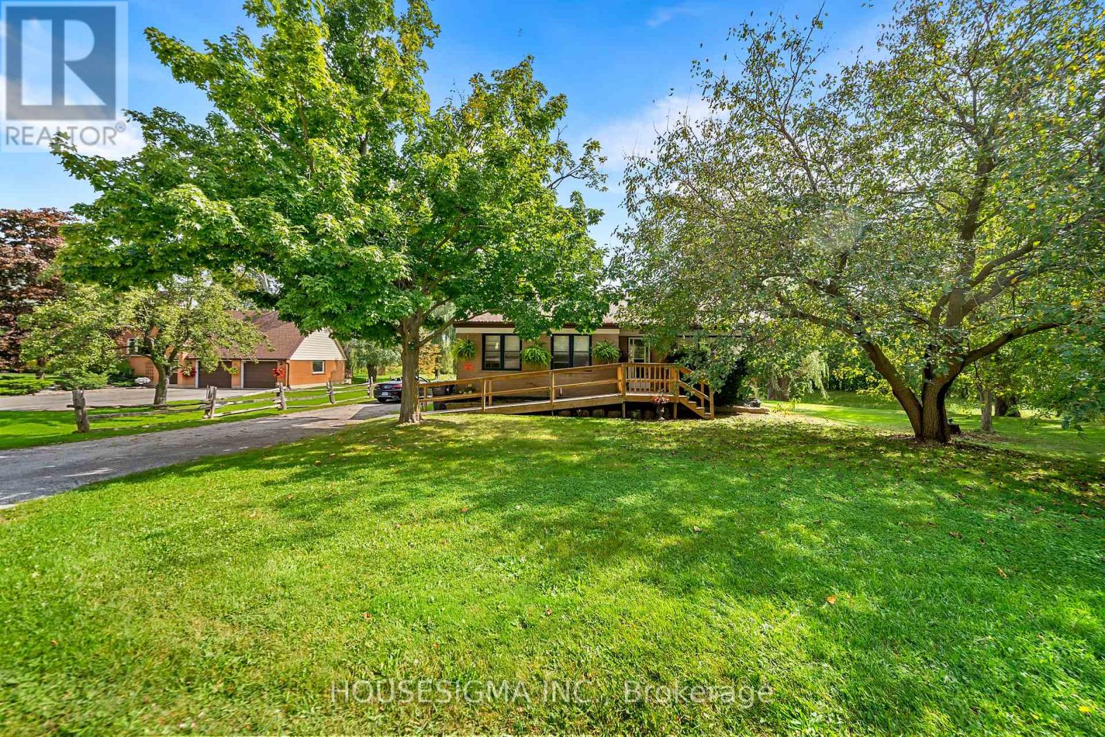 2701 Embleton Road Property Photo 34