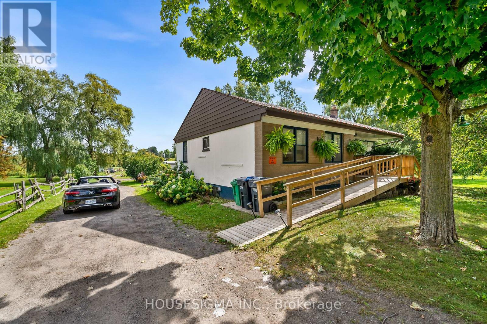 2701 Embleton Road Property Photo 35