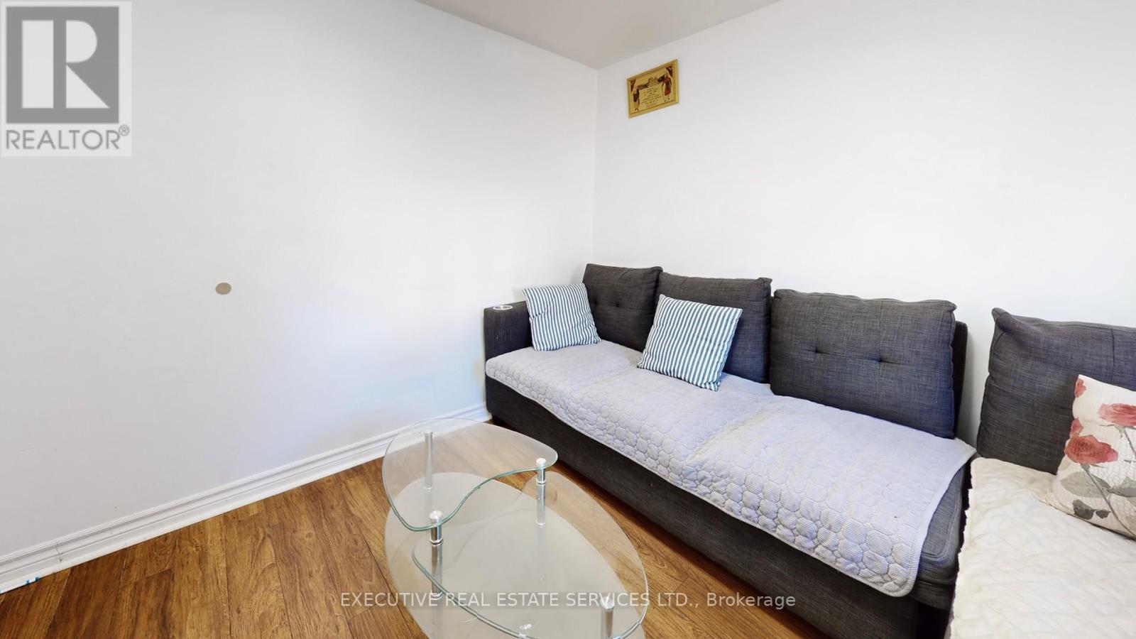 89 John Street Property Photo 6