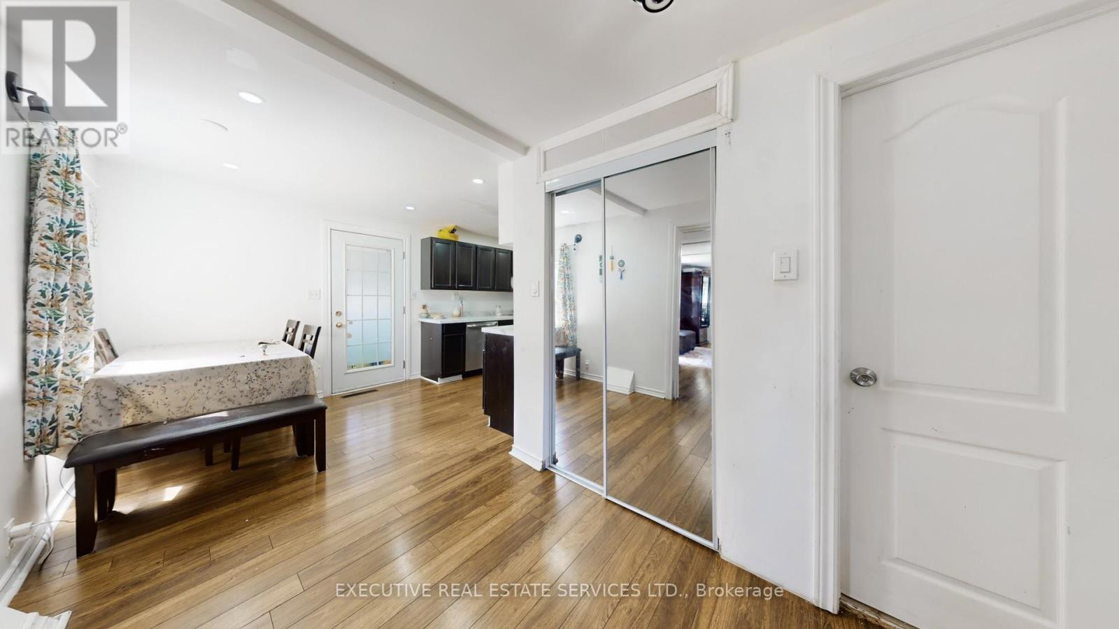 89 John Street Property Photo 10
