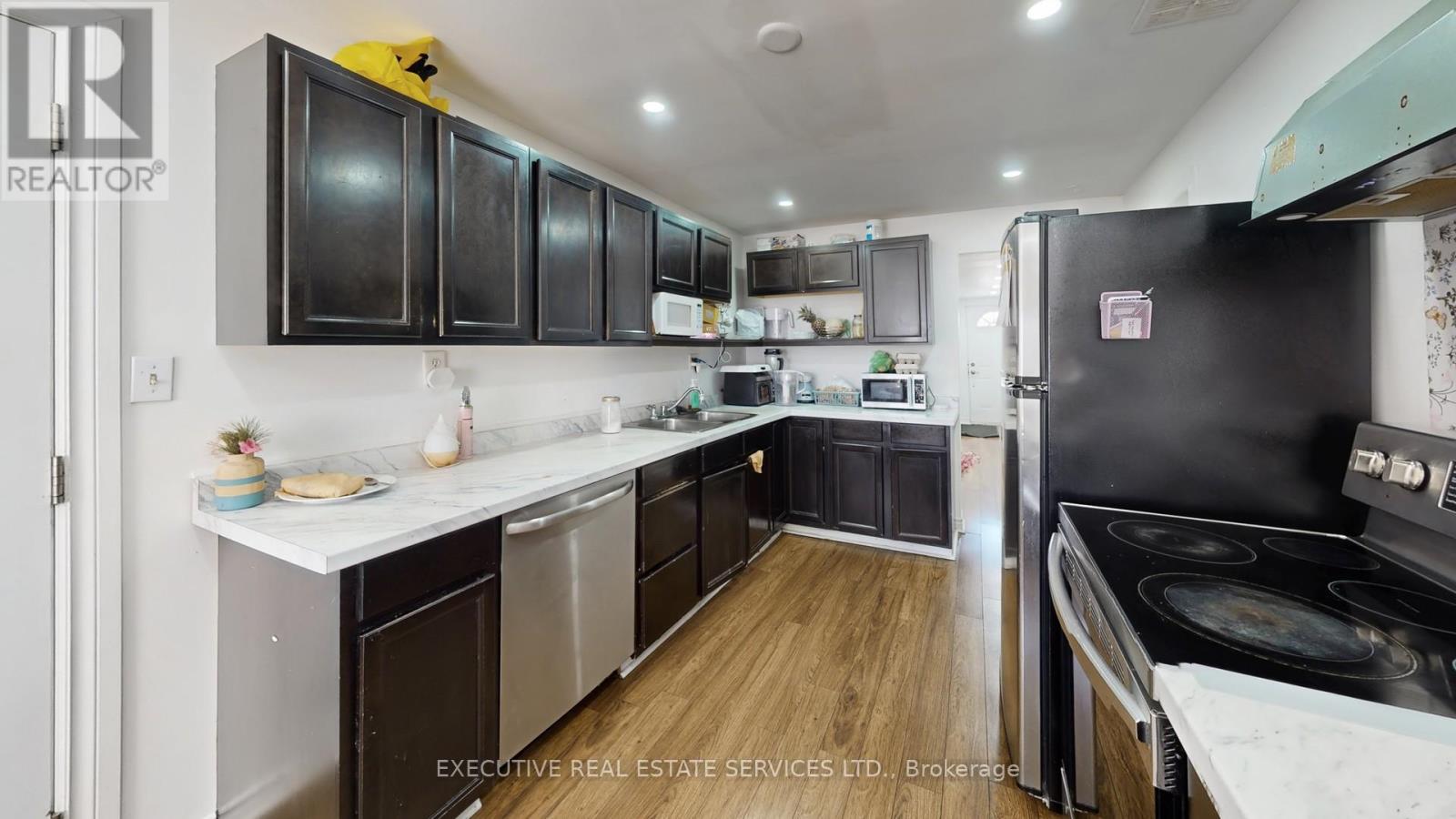 89 John Street Property Photo 11