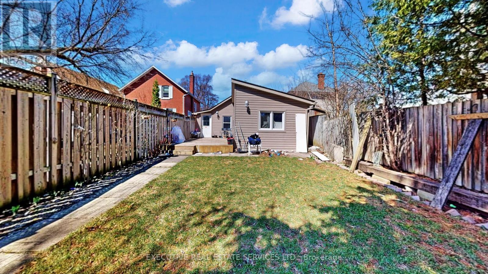 89 John Street Property Photo 32