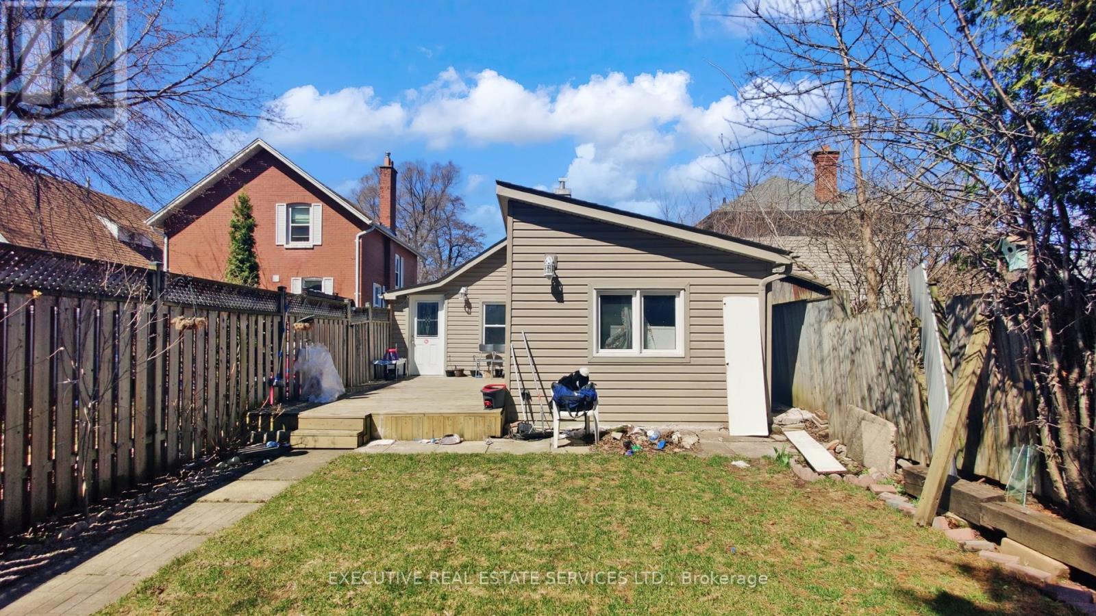 89 John Street Property Photo 33