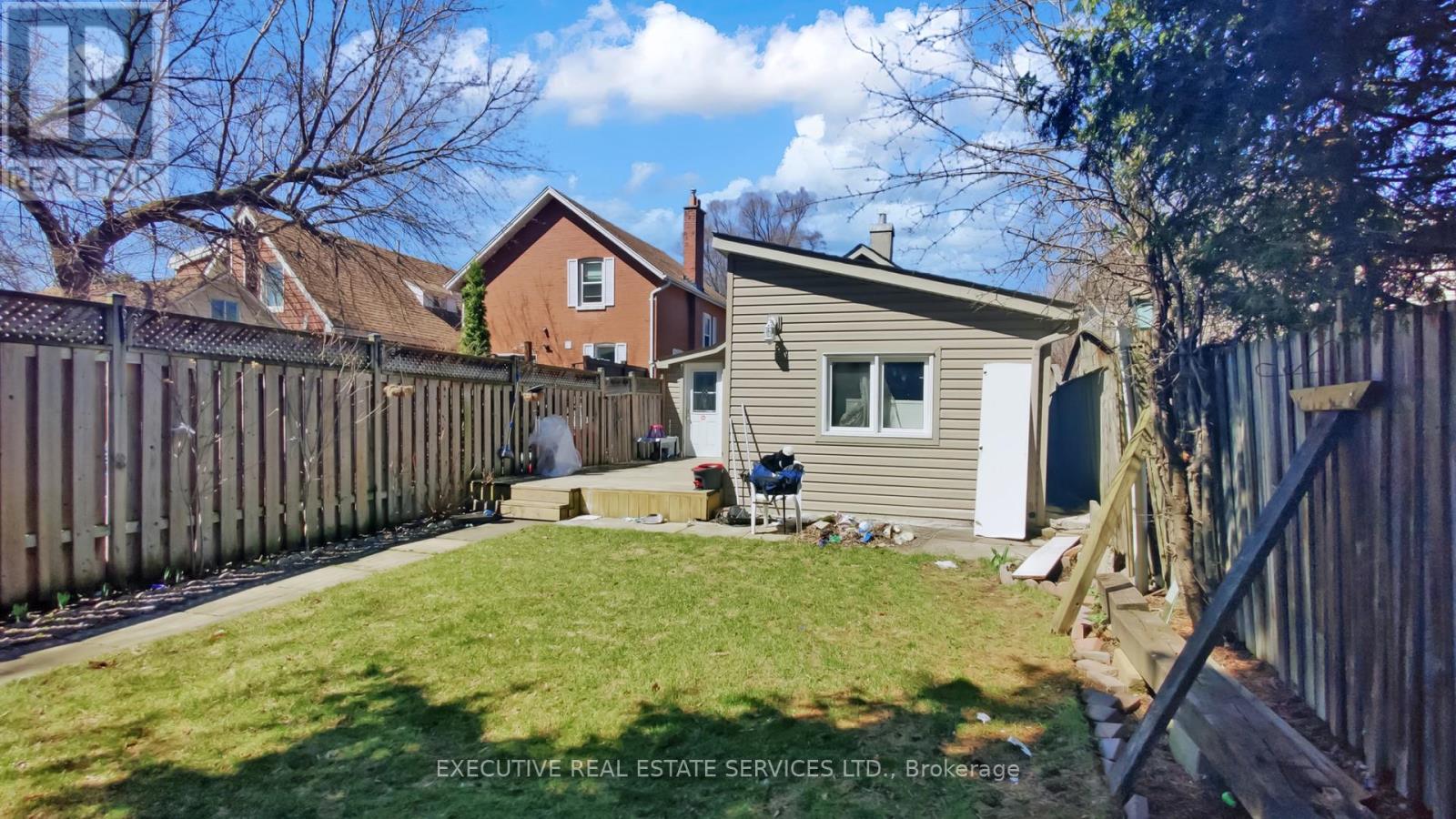89 John Street Property Photo 34