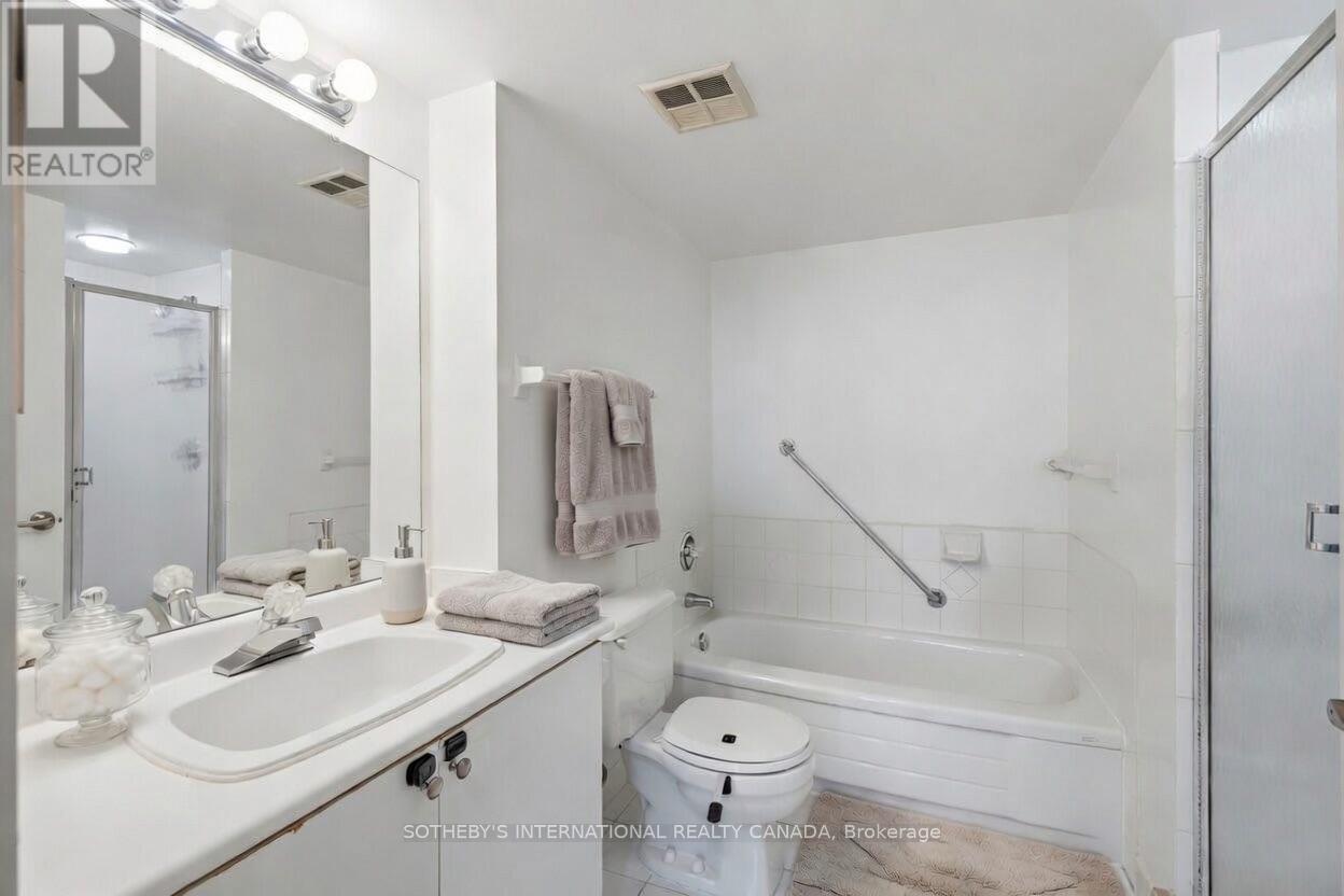 1709 - 75 King Street E Property Photo 5