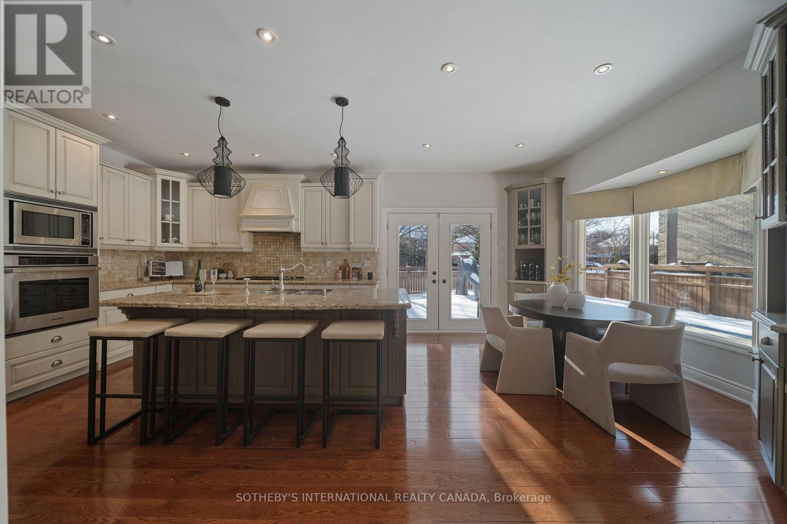 1939 Calgary Court Property Photo 15