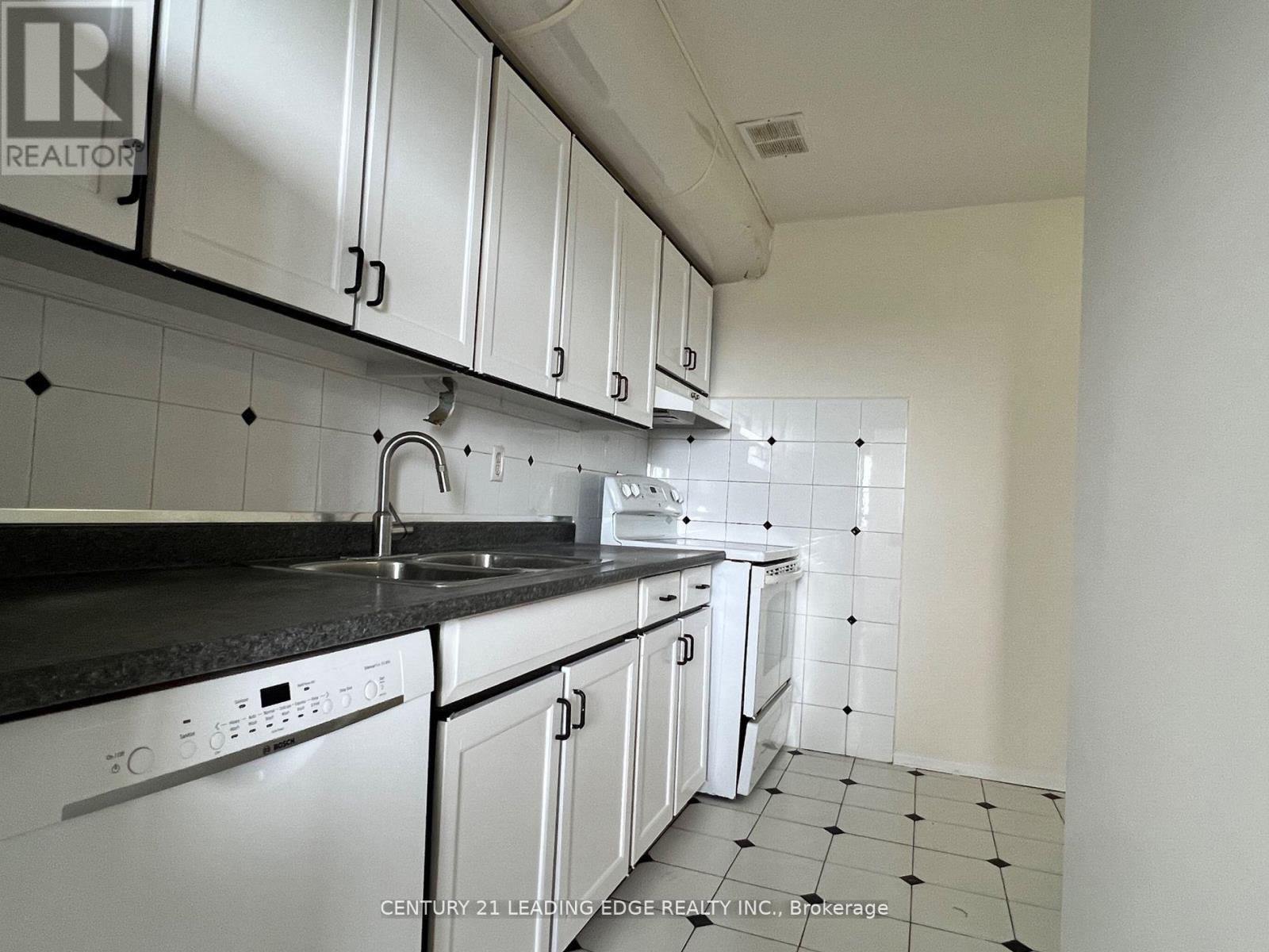 916 - 80 Grandravine Drive Property Photo 5