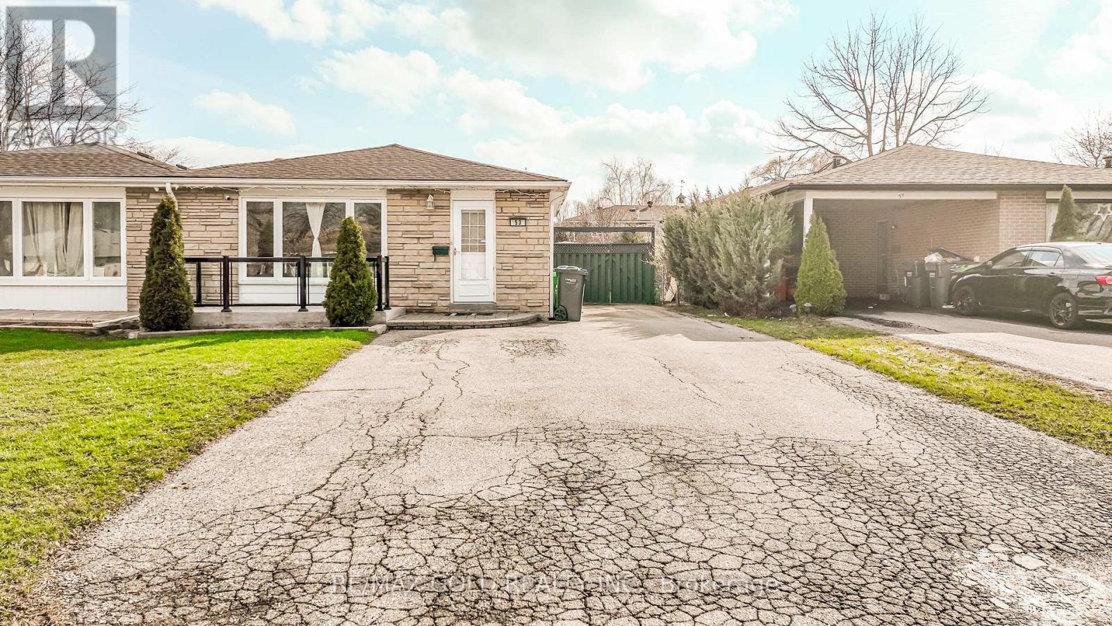 53 Davenport Crescent Property Photo 3
