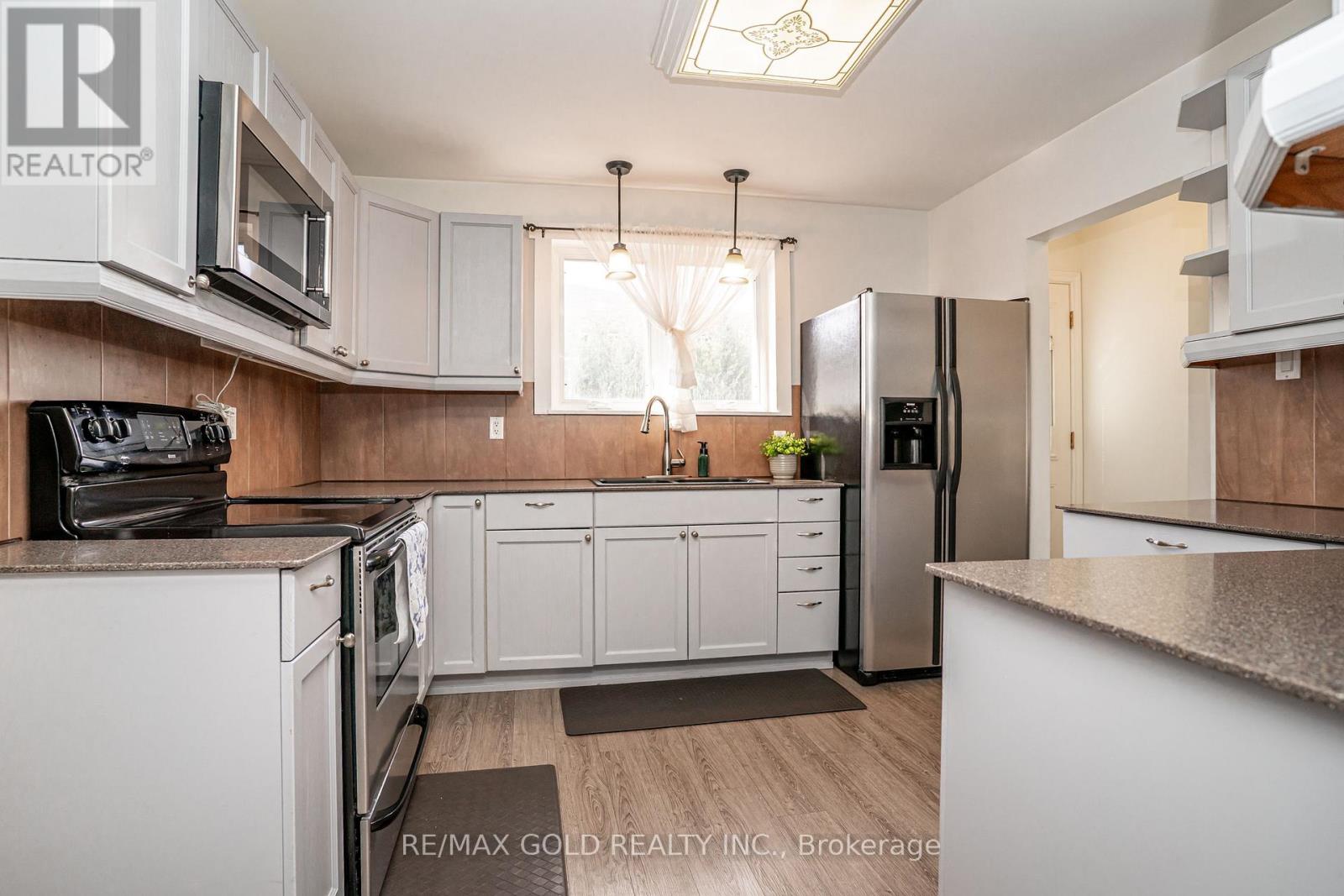 53 Davenport Crescent Property Photo 14