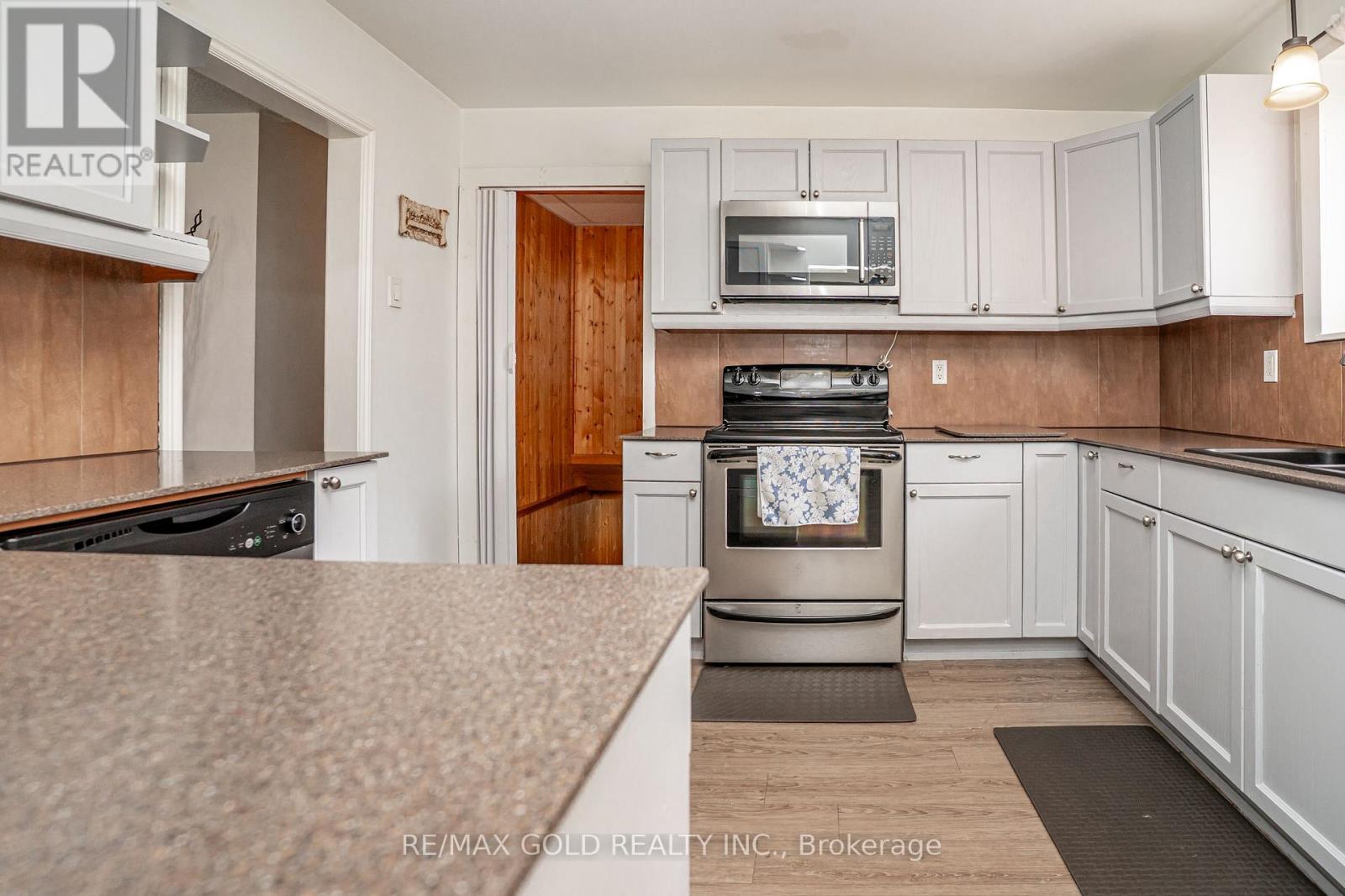 53 Davenport Crescent Property Photo 15